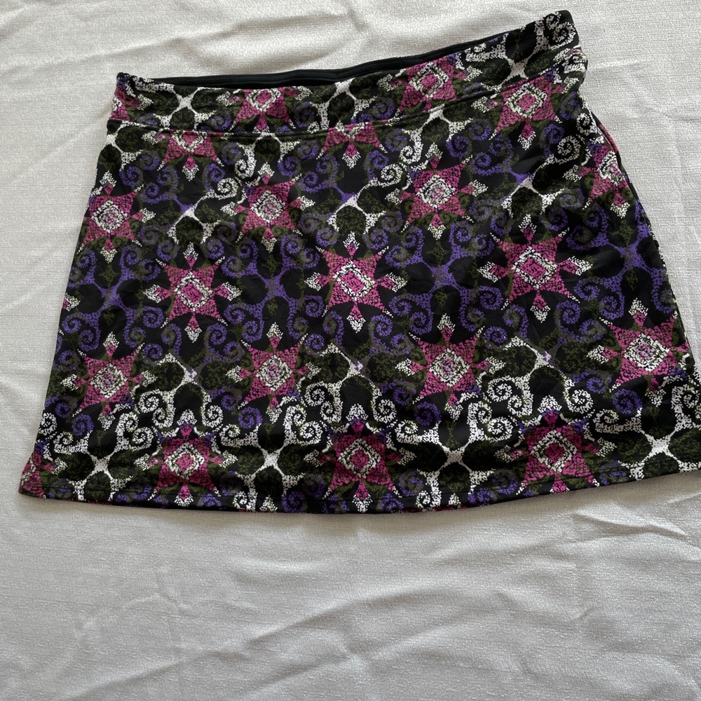 Tranquility XL Skirt with shorts.